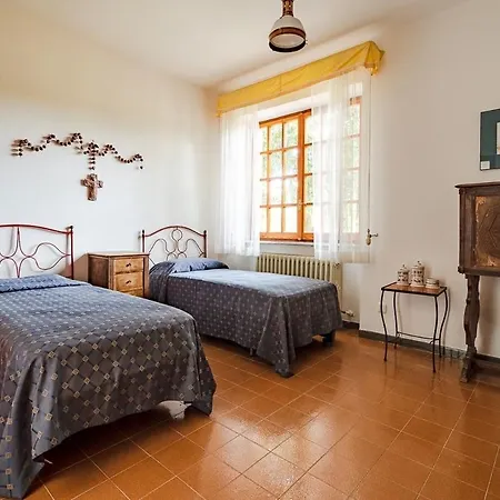 Villa Capinera, Entire House With Private Park