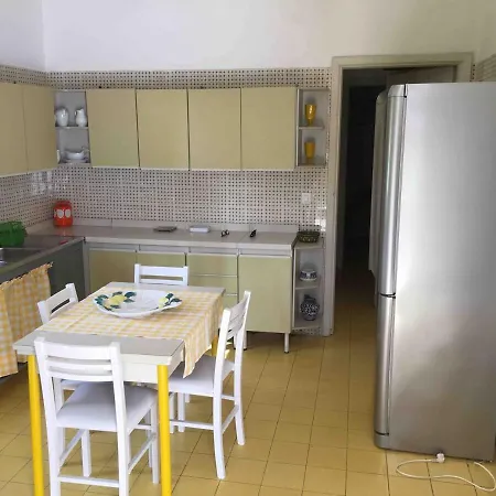 Capinera, Entire House With Private Park Villa *
