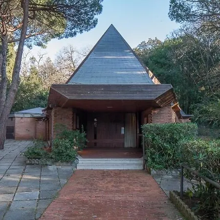 Villa Capinera, Entire House With Private Park