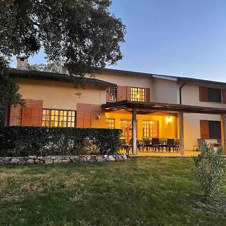 Capinera, Entire House With Private Park * Udine